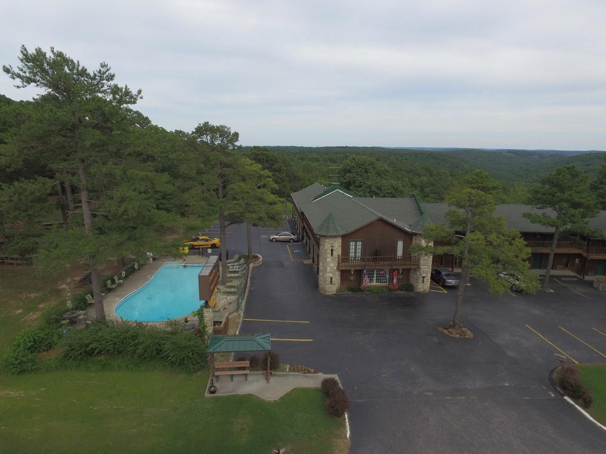 Country Mountain Inn Eureka Springs Eksteriør billede