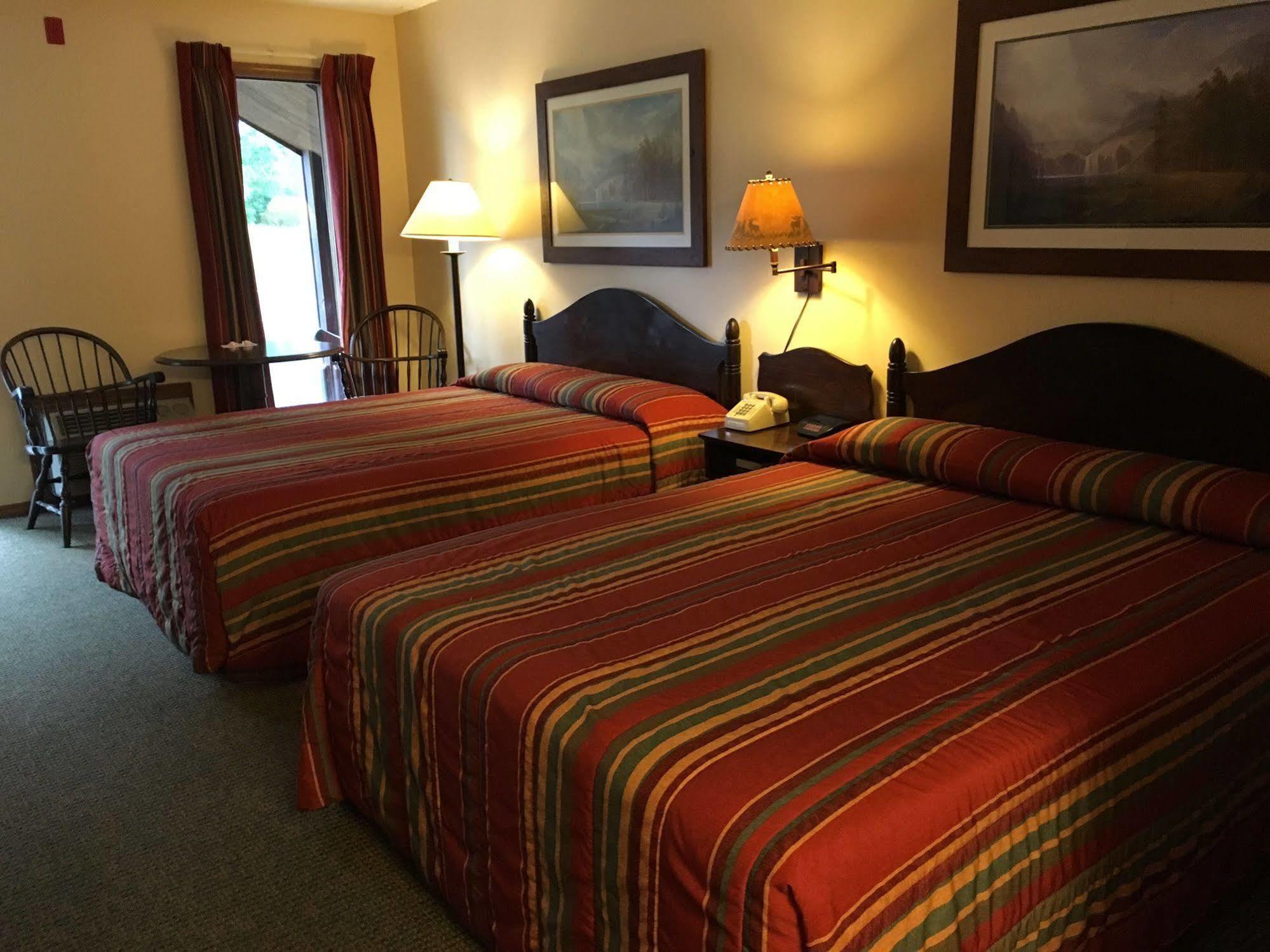 Country Mountain Inn Eureka Springs Eksteriør billede